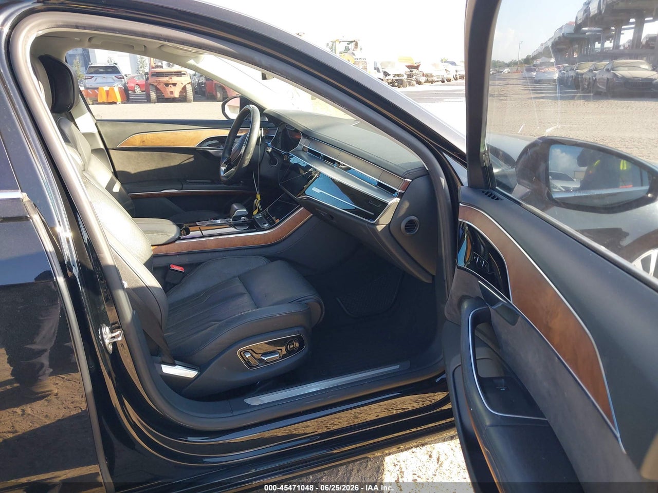 2019 AUDI A8 L 55 · 5/11