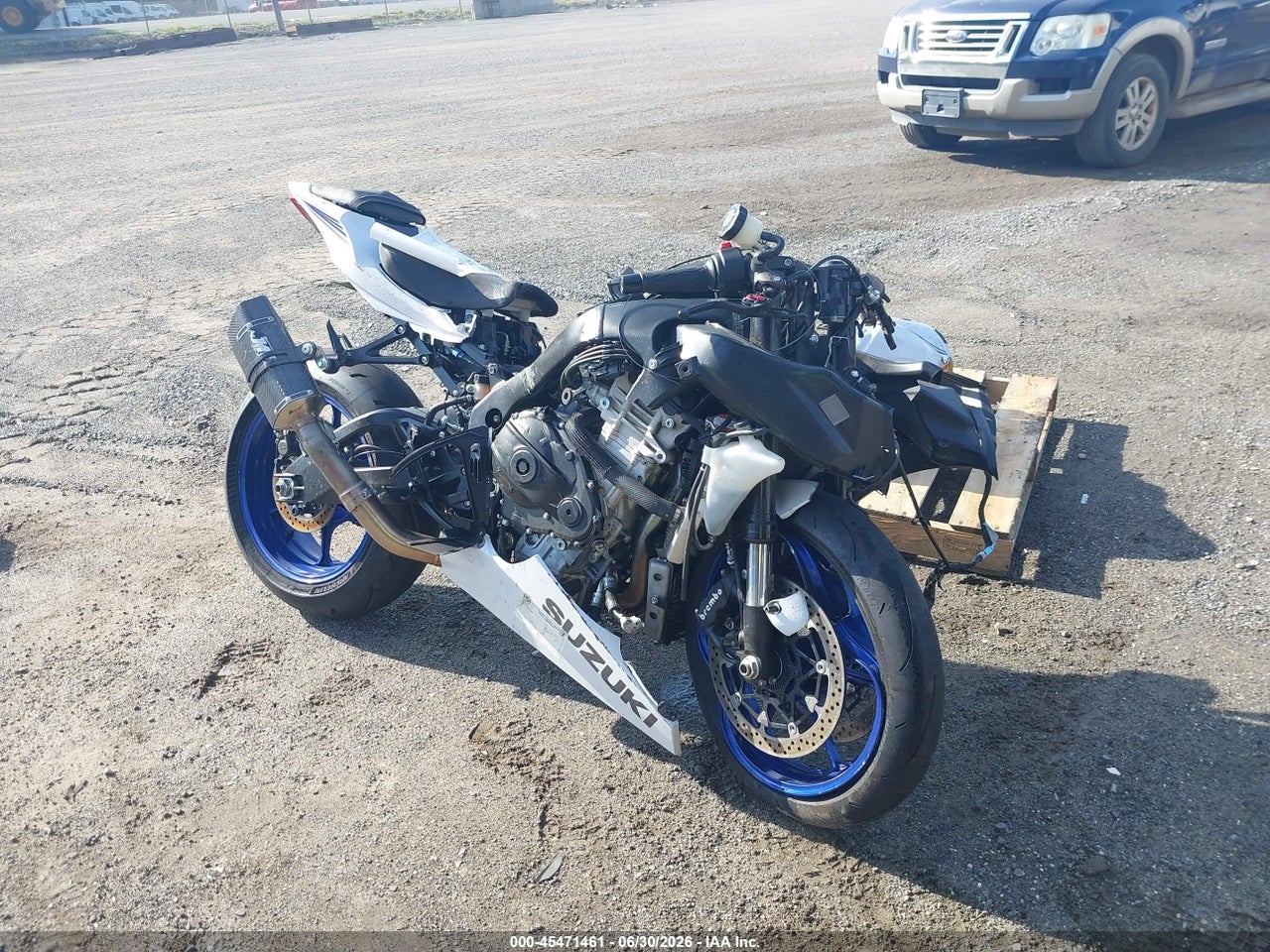 JS1DM11B8J2****** · 2018 SUZUKI GSX-R1000