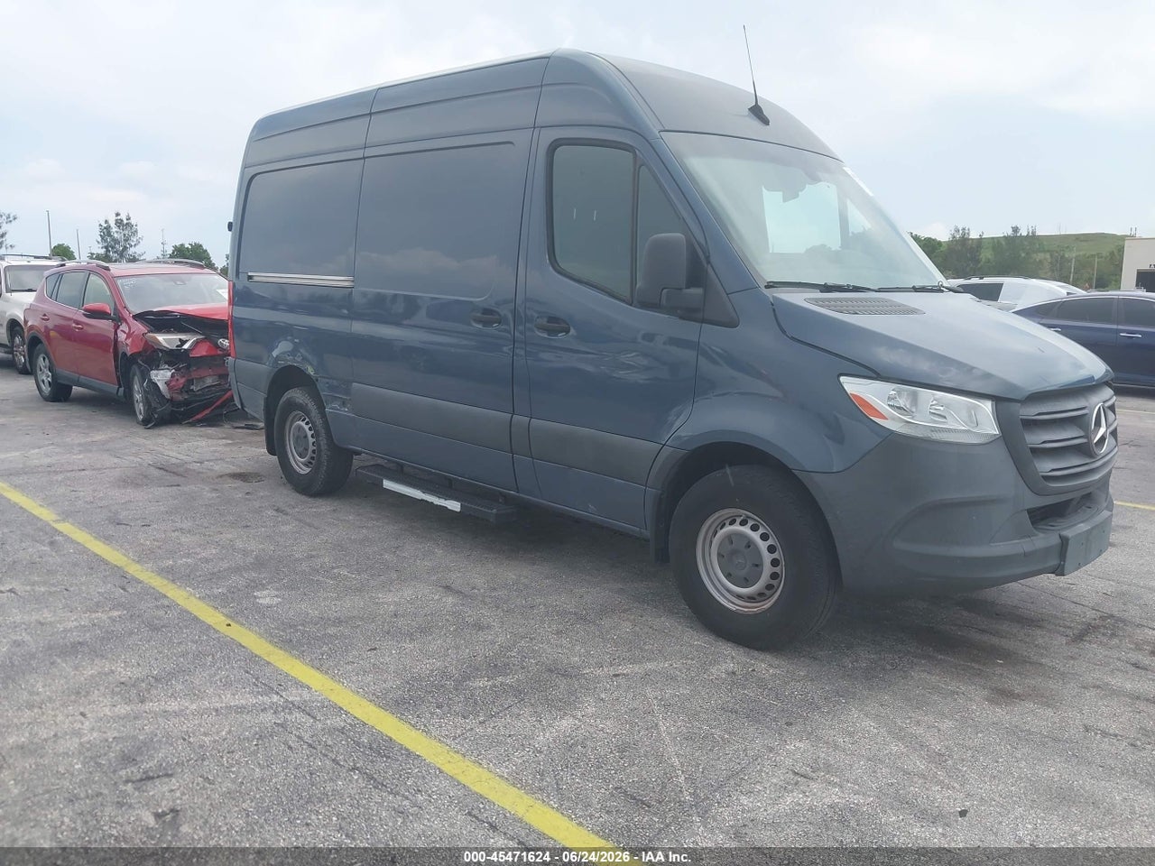 WD4PF0CD2KP****** · 2019 MERCEDES-BENZ SPRINTER 2500 HIGH ROOF V6
