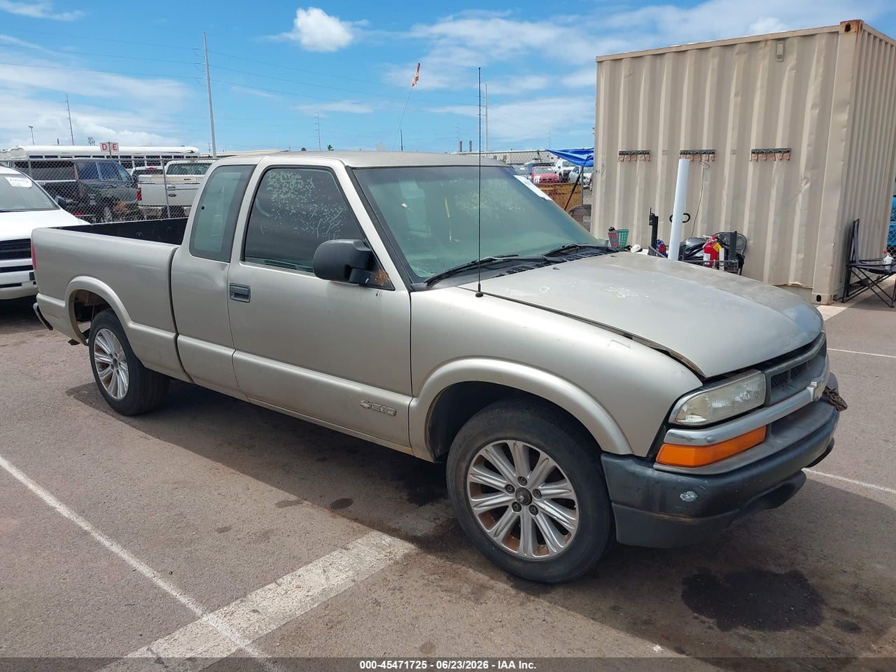1GCCS19W528****** · 2002 CHEVROLET S-10 LS