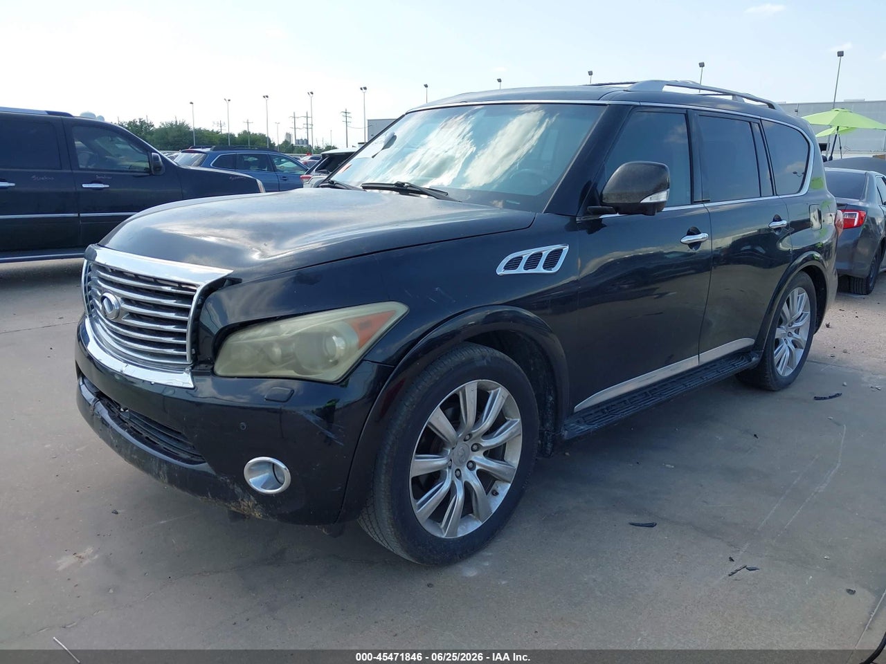 2012 INFINITI QX56 · 2/11