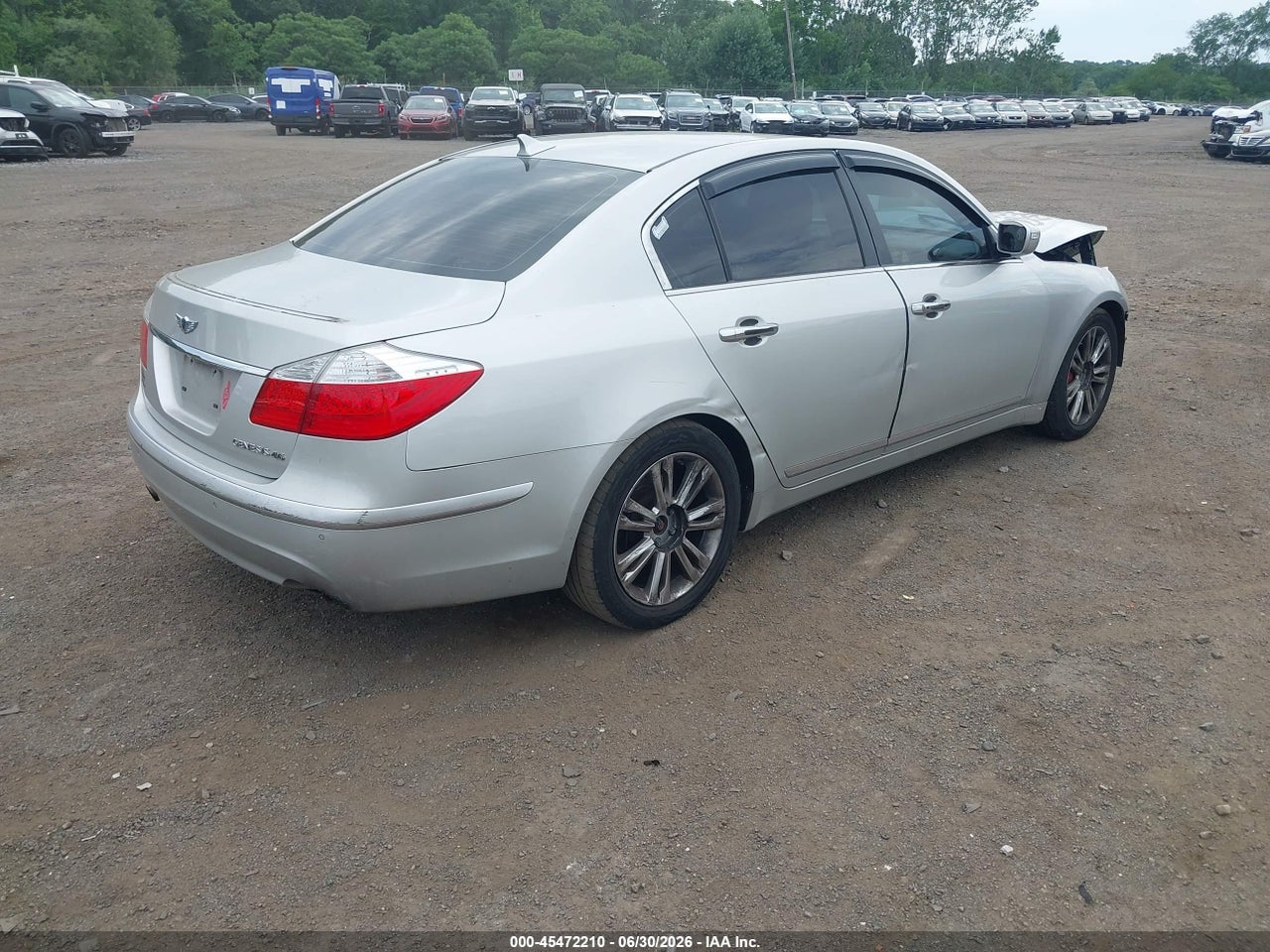 2011 HYUNDAI GENESIS 4.6 · 4/11