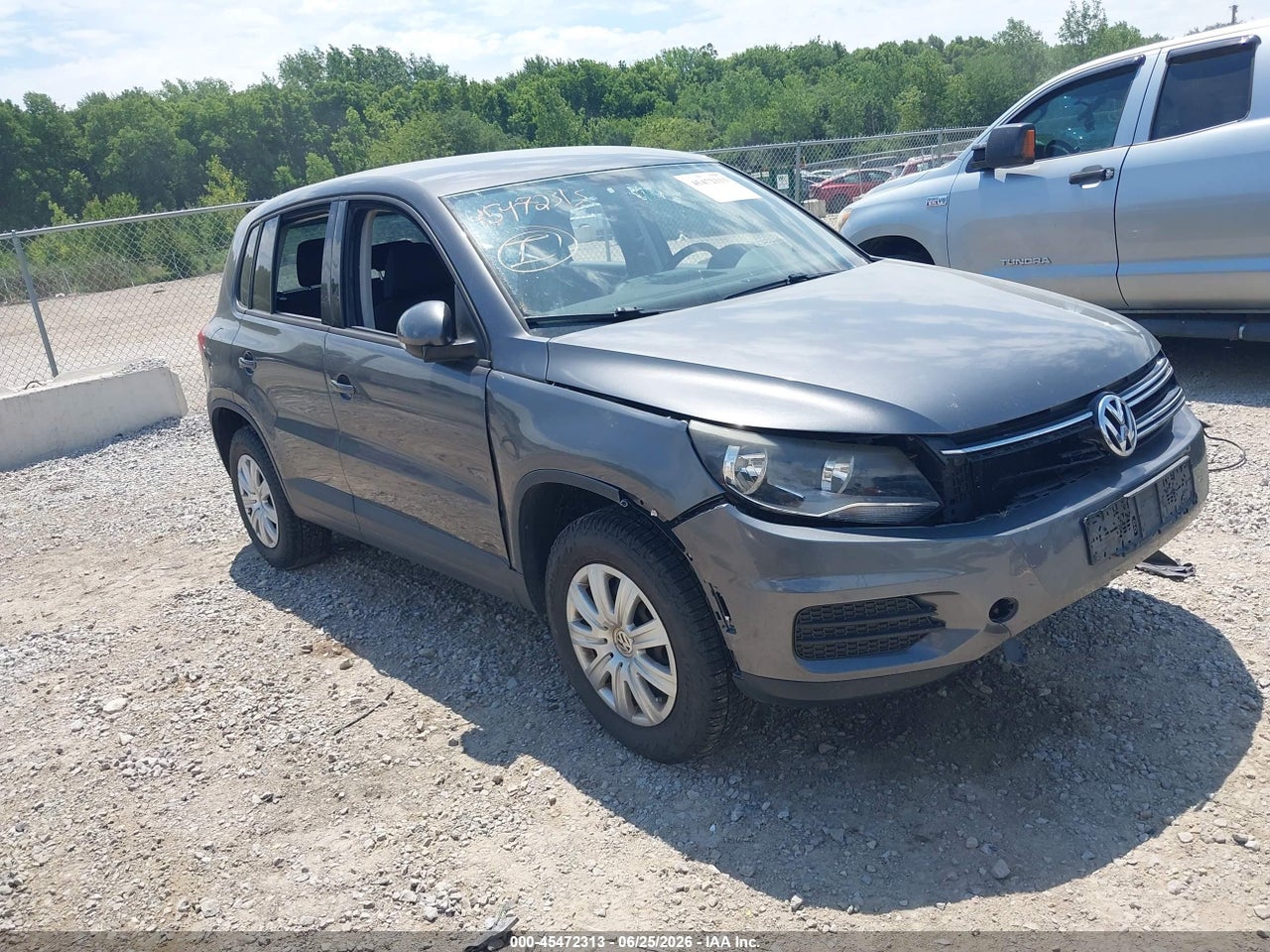 WVGCV3AX4EW****** · 2014 VOLKSWAGEN TIGUAN S