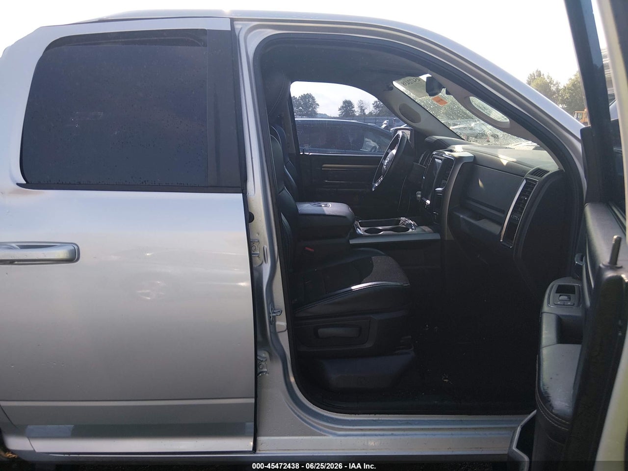 2015 RAM 1500 SPORT · 5/11