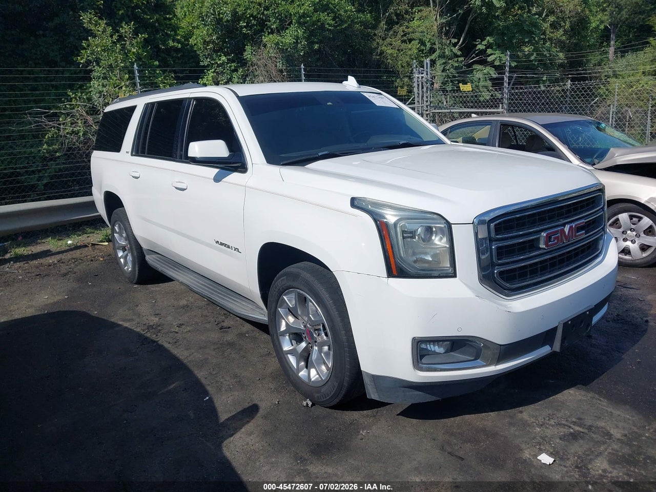 1GKS1GKC2GR****** · 2016 GMC YUKON XL SLT
