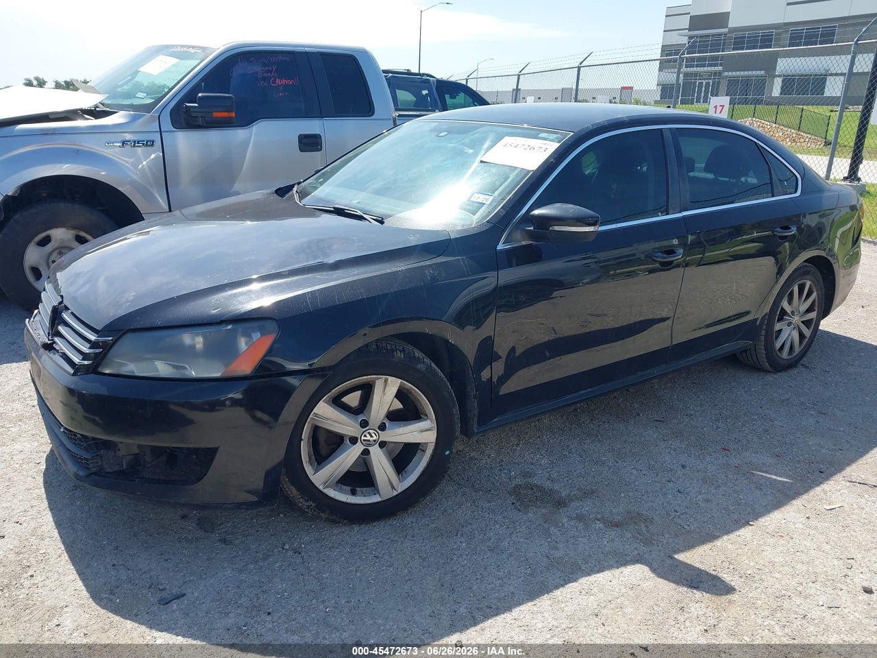 2013 VOLKSWAGEN PASSAT 2.5L SE · 2/11