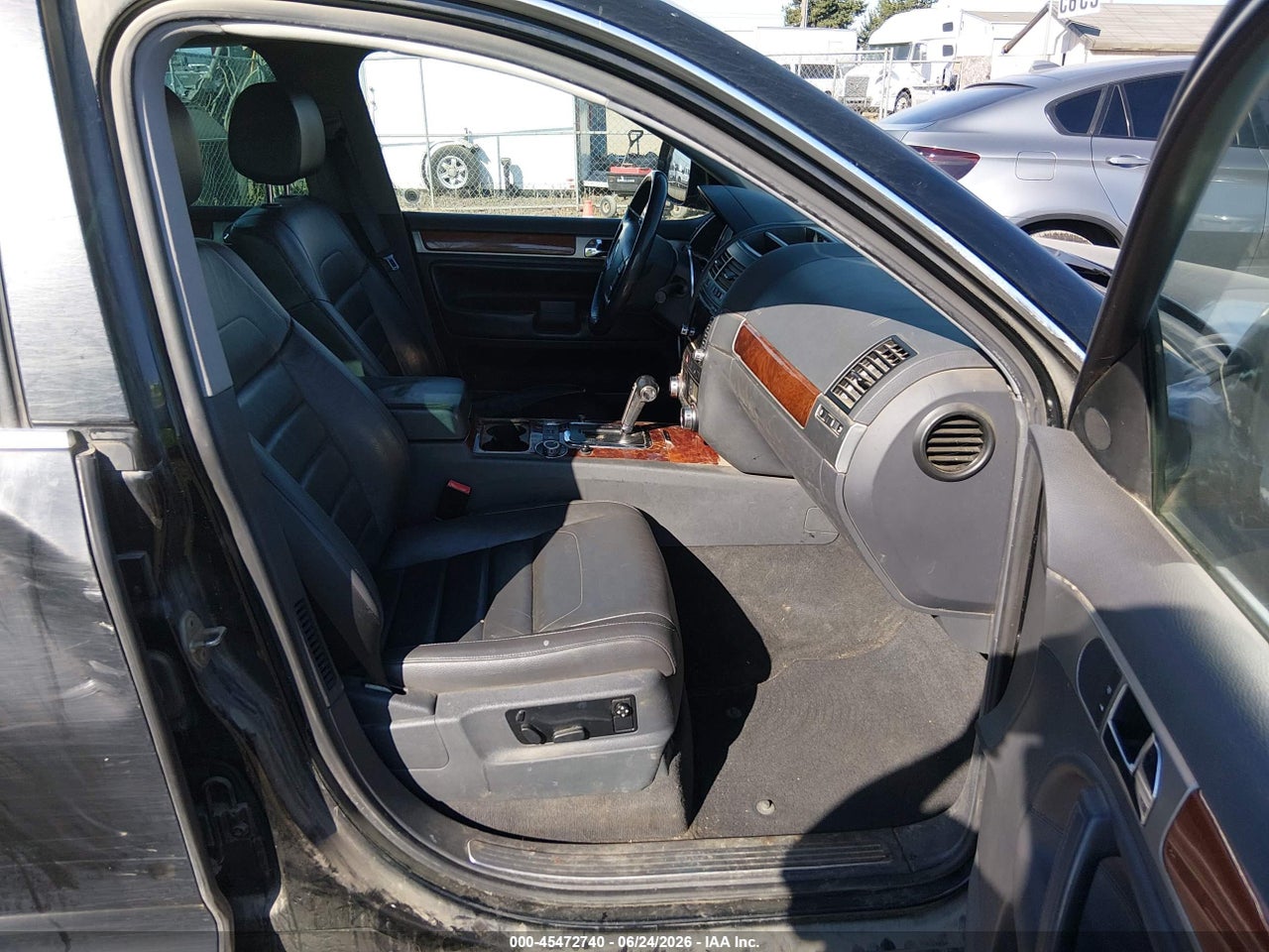 2010 VOLKSWAGEN TOUAREG V6 TDI · 5/11