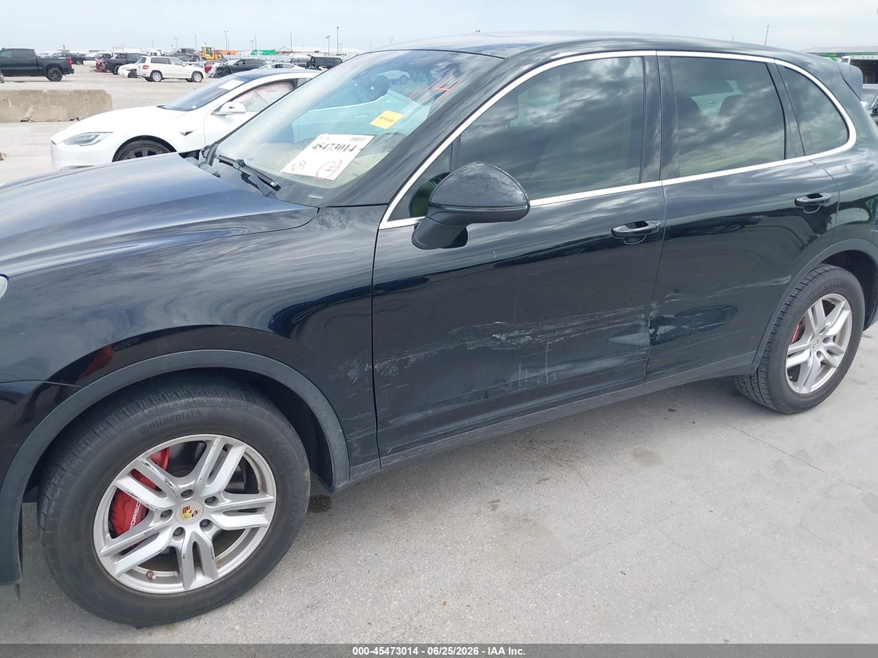 WP1AA2A24GL****** · 2016 PORSCHE CAYENNE · 6/11