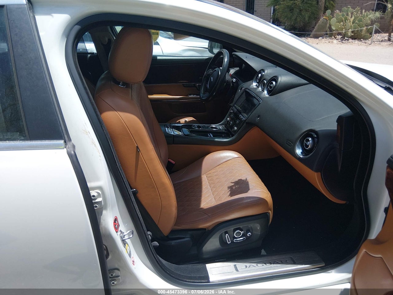 2016 JAGUAR XJ XJL PORTFOLIO · 5/10
