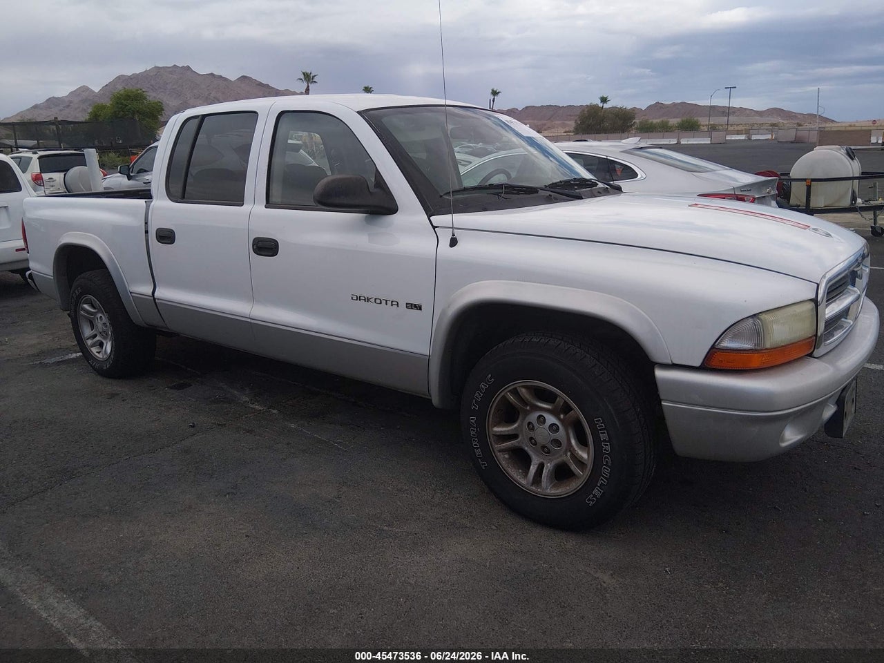 1B7HL48N52S****** · 2002 DODGE DAKOTA SLT