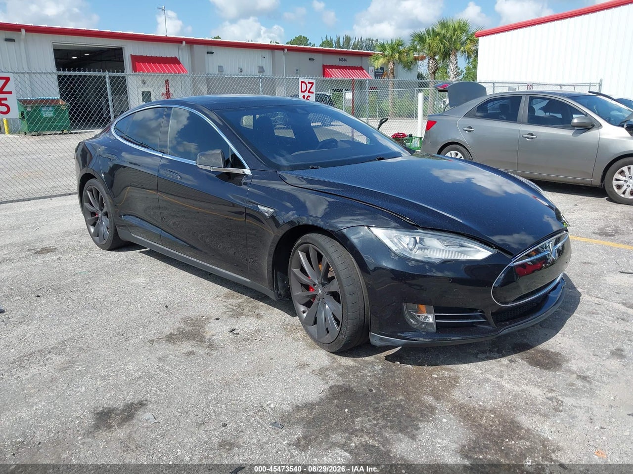5YJSA1H44FF****** · 2015 TESLA MODEL S 85D/P85D