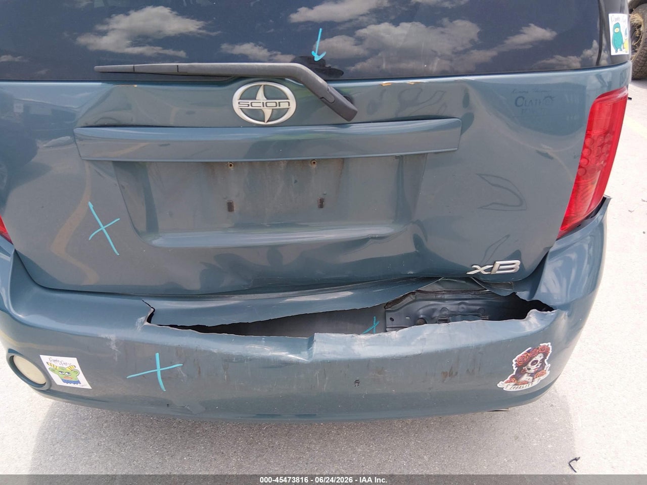 2010 SCION XB · 6/11