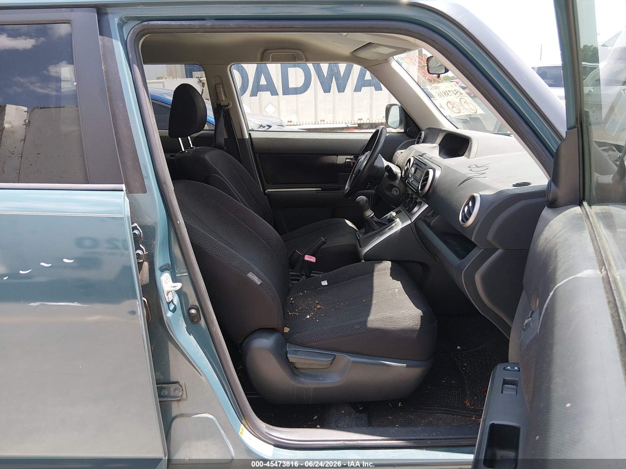 2010 SCION XB · 5/11