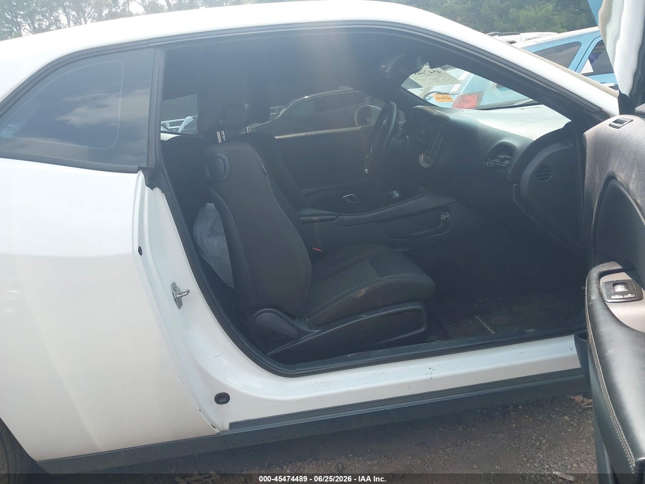 2016 DODGE CHALLENGER SXT · 5/11