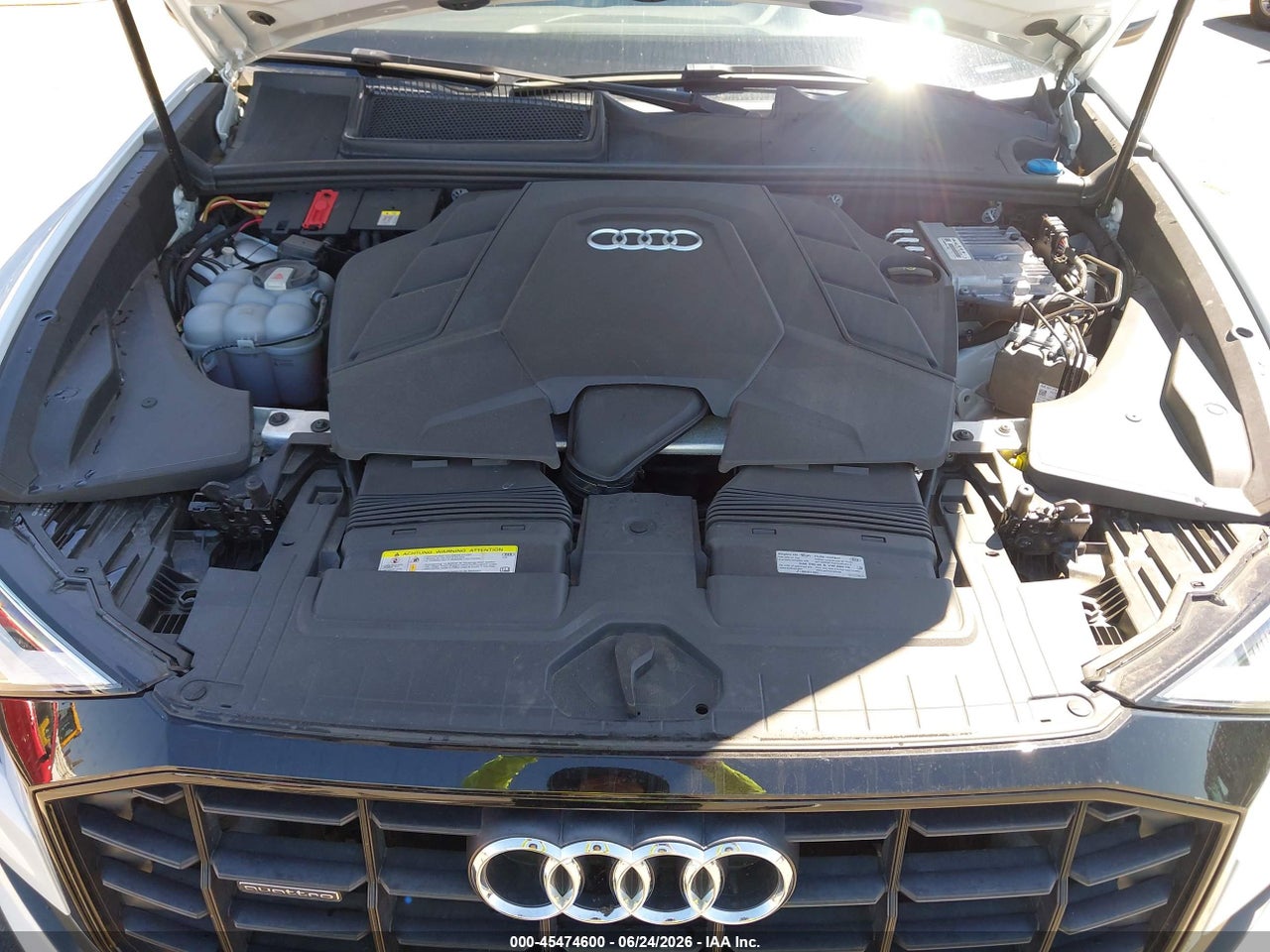 2020 AUDI Q8 PREMIUM 55 TFSI QUATTRO TIPTRONIC · 10/11