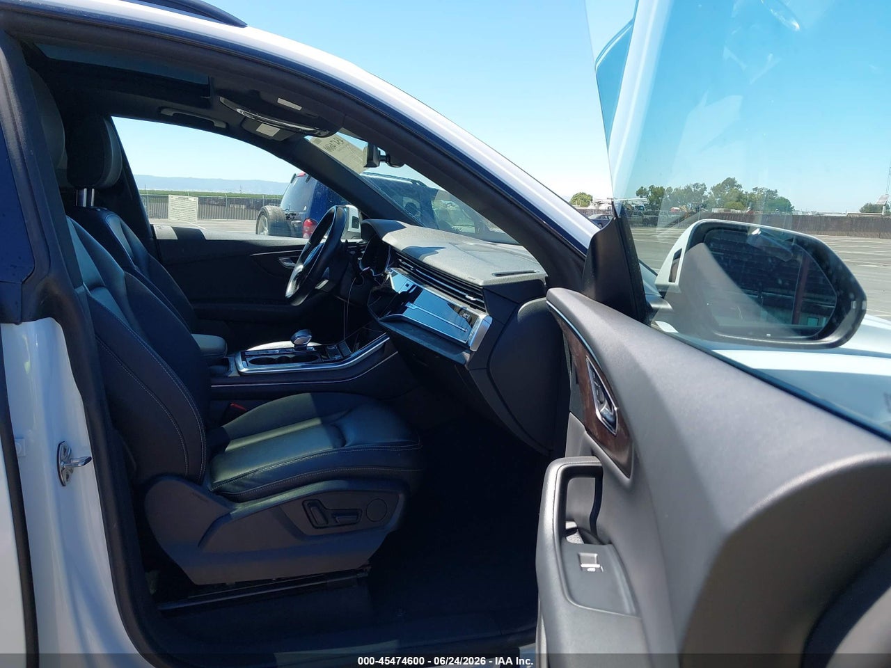 2020 AUDI Q8 PREMIUM 55 TFSI QUATTRO TIPTRONIC · 5/11