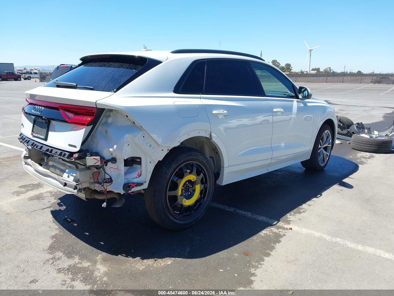 2020 AUDI Q8 PREMIUM 55 TFSI QUATTRO TIPTRONIC · 4/11