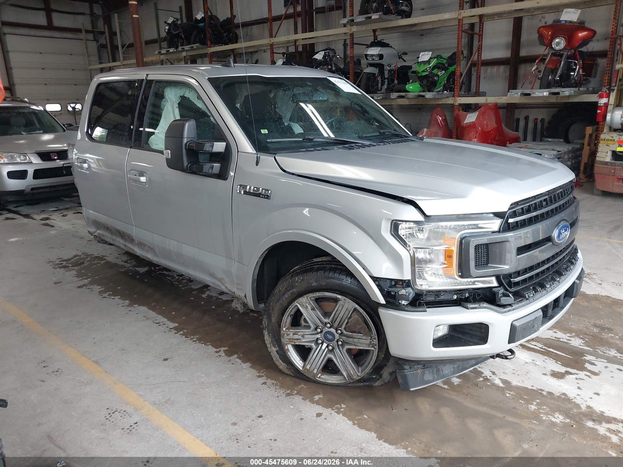 1FTFW1E44KF****** · 2019 FORD F-150 XLT