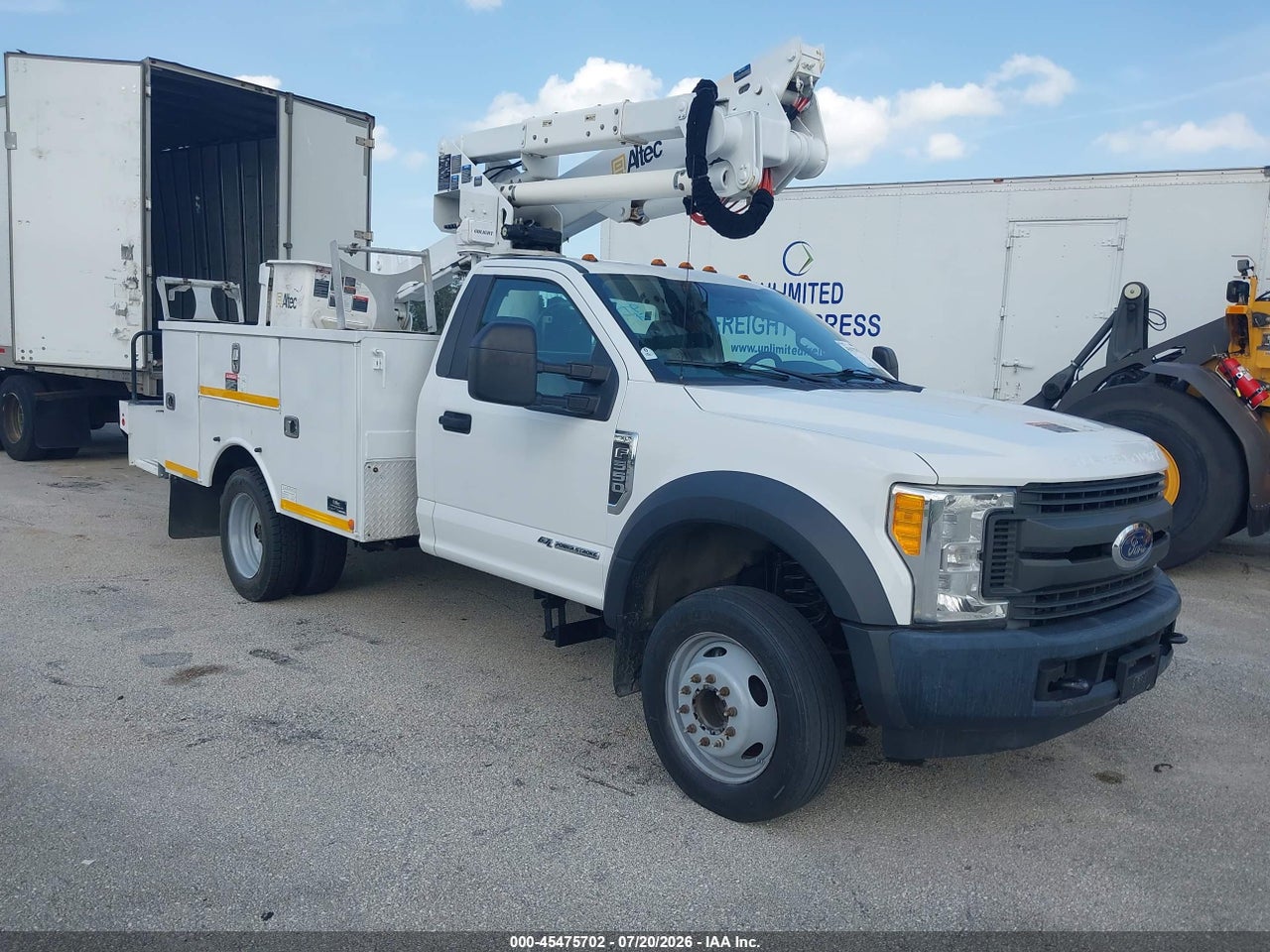1FDUF5GT6HE****** · 2017 FORD F-550 CHASSIS XL/XLT