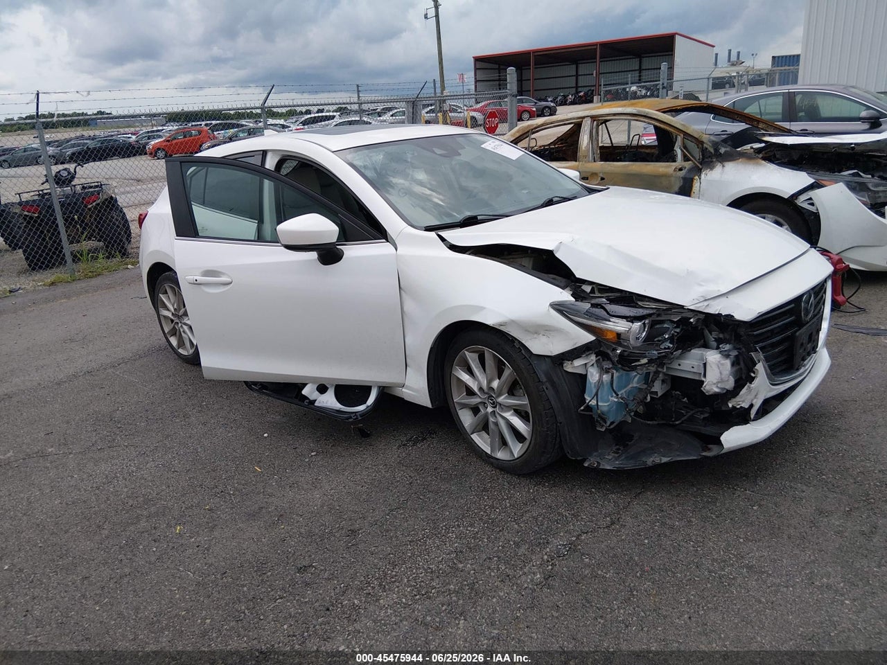 JM1BN1M37H1****** · 2017 MAZDA MAZDA3 GRAND TOURING