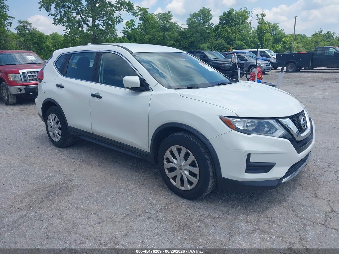 KNMAT2MT5HP****** · 2017 NISSAN ROGUE S