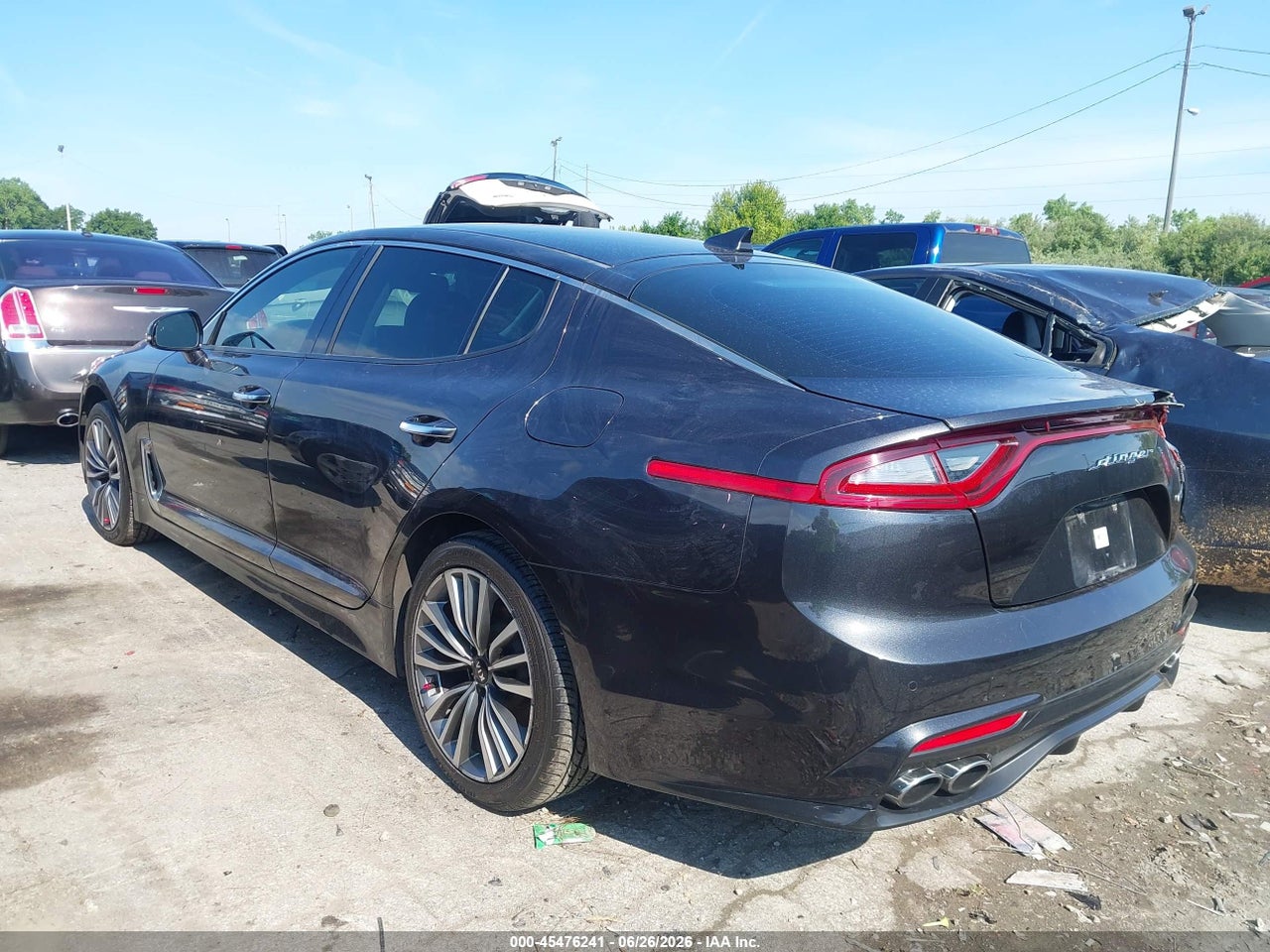 2019 KIA STINGER   · 3/11