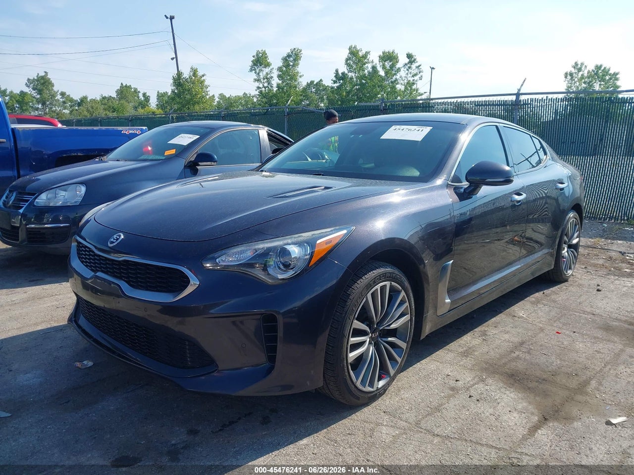 2019 KIA STINGER   · 2/11
