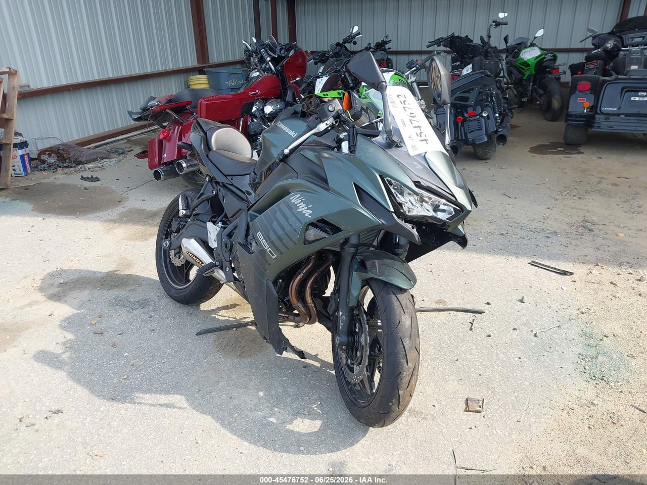 ML5EXEP16SD****** · 2025 KAWASAKI EX650 P