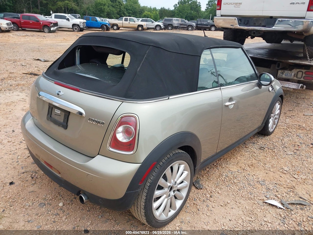 2011 MINI COOPER   · 4/11