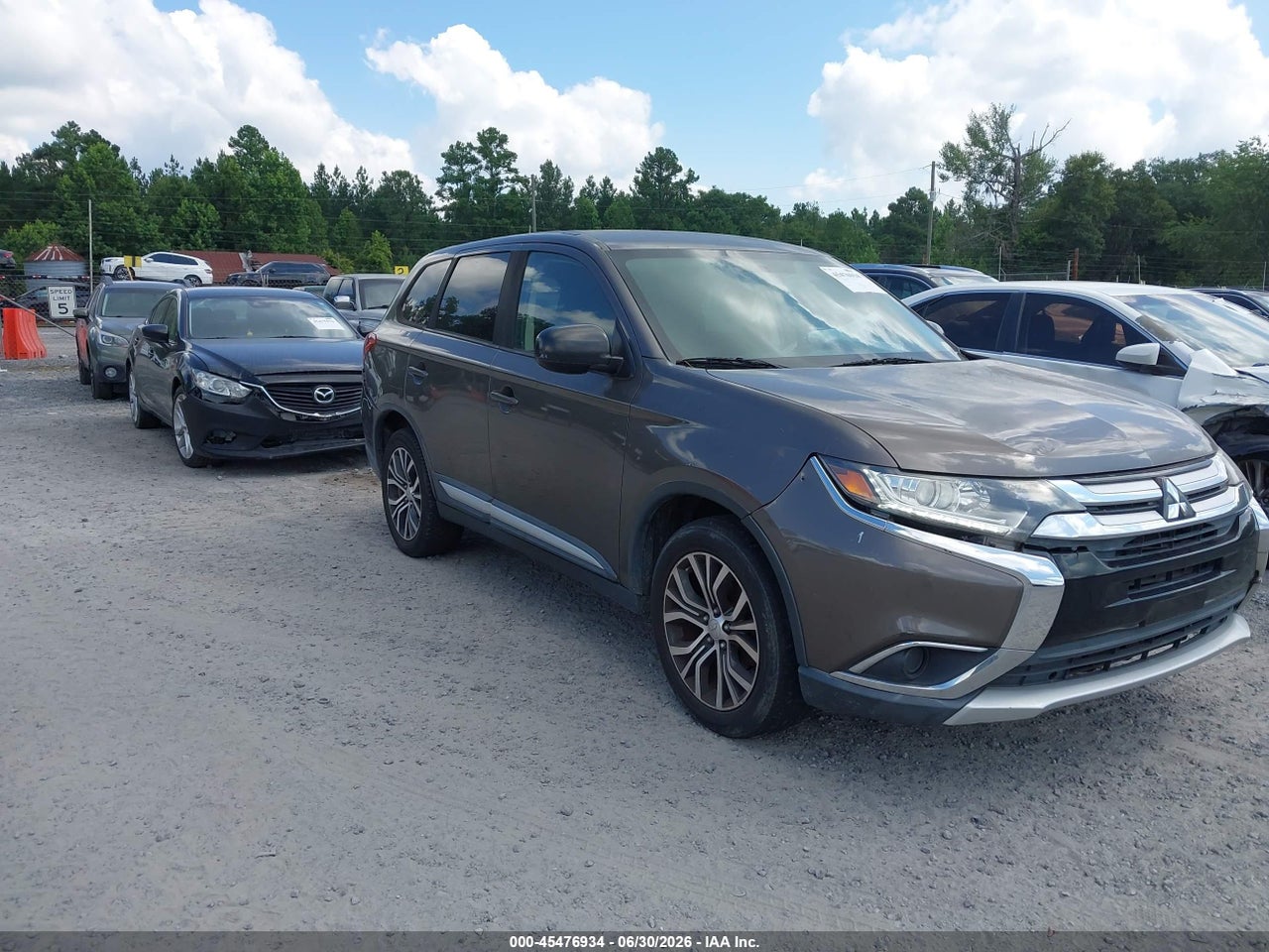 JA4AD2A38HZ****** · 2017 MITSUBISHI OUTLANDER ES