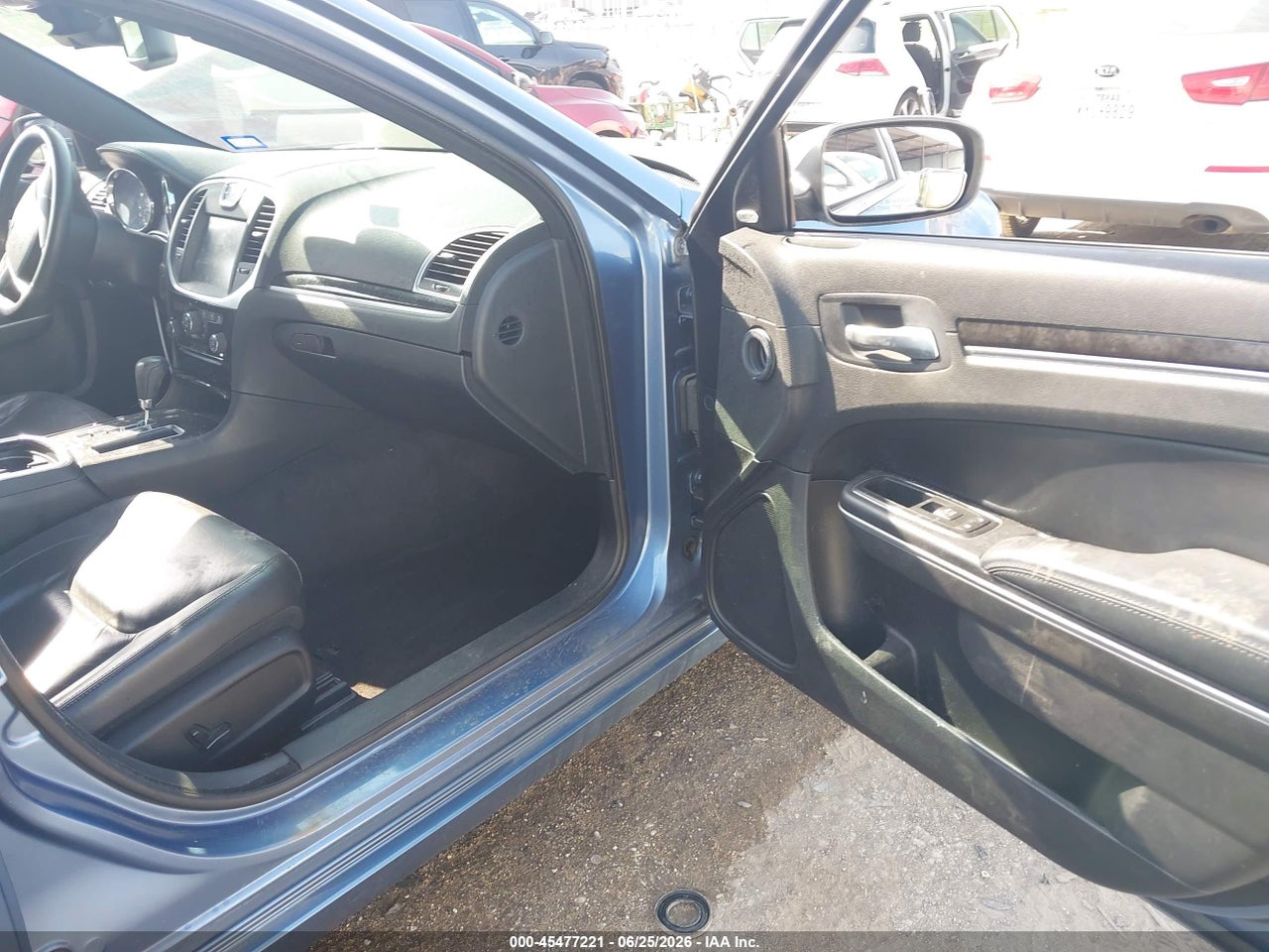 2011 CHRYSLER 300 LIMITED · 5/11