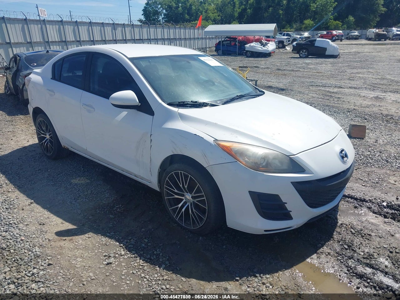 JM1BL1UG4B1****** · 2011 MAZDA MAZDA3 I SPORT