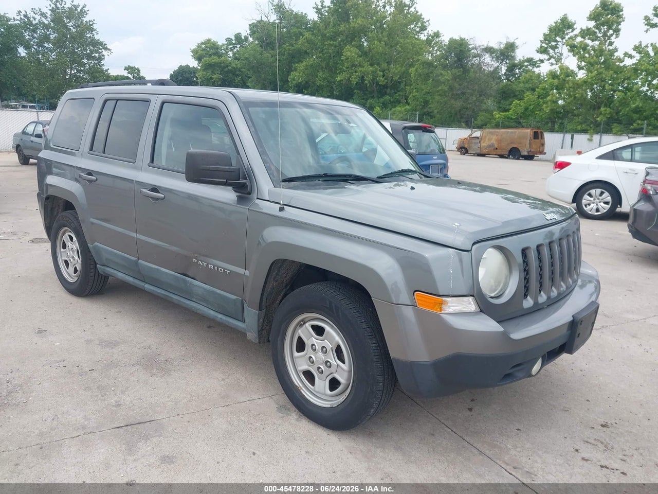 1C4NJPBA8CD****** · 2012 JEEP PATRIOT SPORT