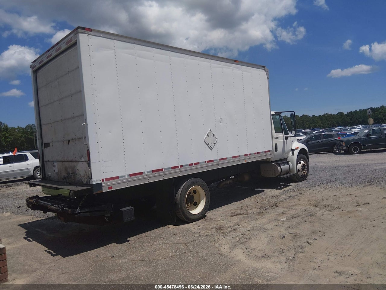 2013 INTERNATIONAL 4000 4300 · 4/11
