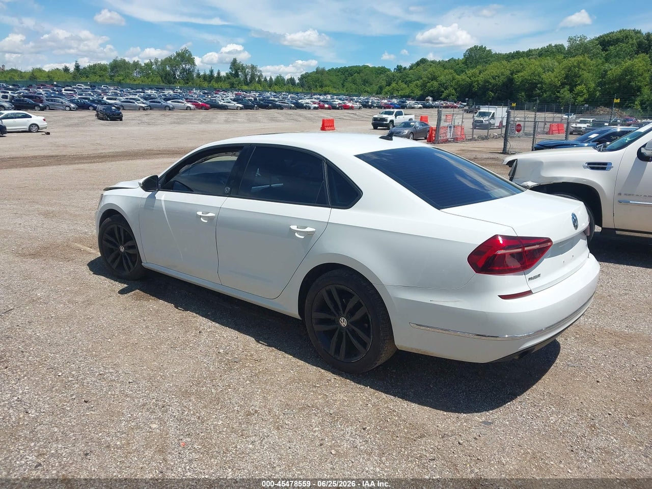 2019 VOLKSWAGEN PASSAT 2.0T WOLFSBURG EDITION · 3/11