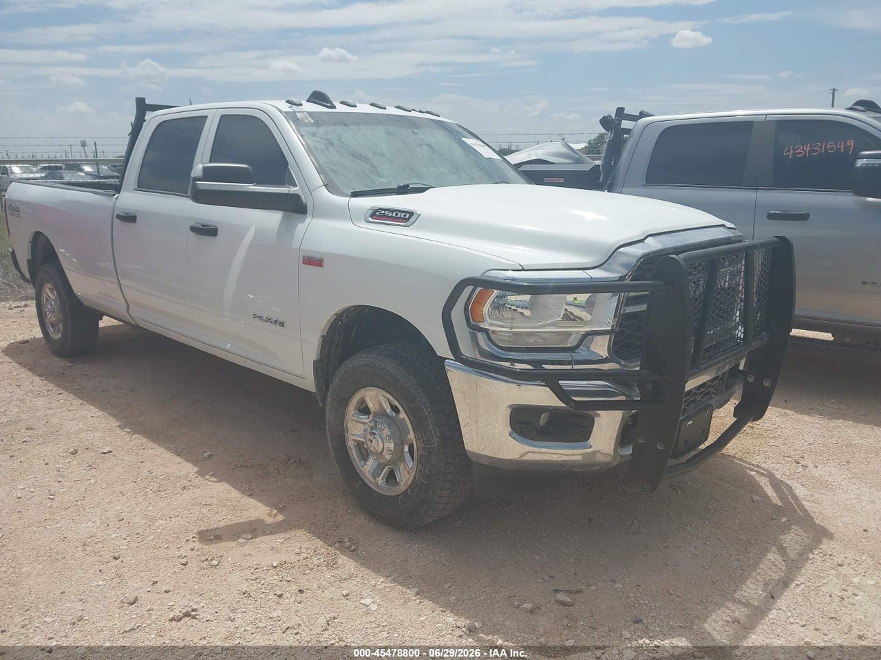 3C6UR5HJ3NG****** · 2022 RAM 2500 TRADESMAN  4X4 8' BOX