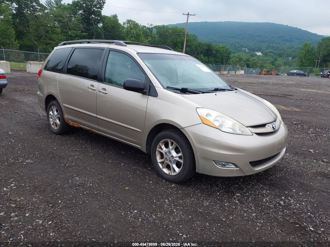 5TDBA22C86S****** · 2006 TOYOTA SIENNA XLE