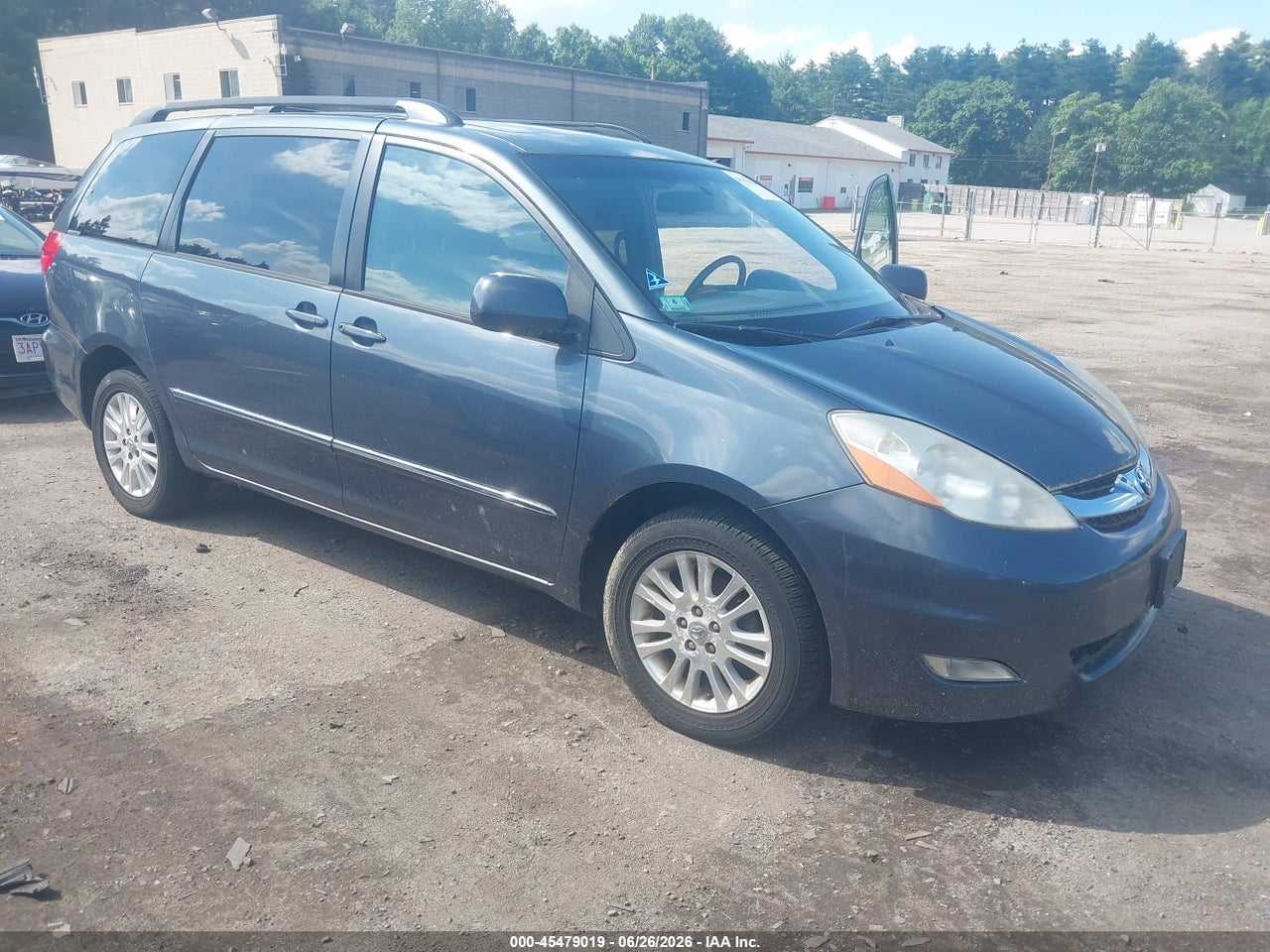 5TDDK4CC8AS****** · 2010 TOYOTA SIENNA LIMITED