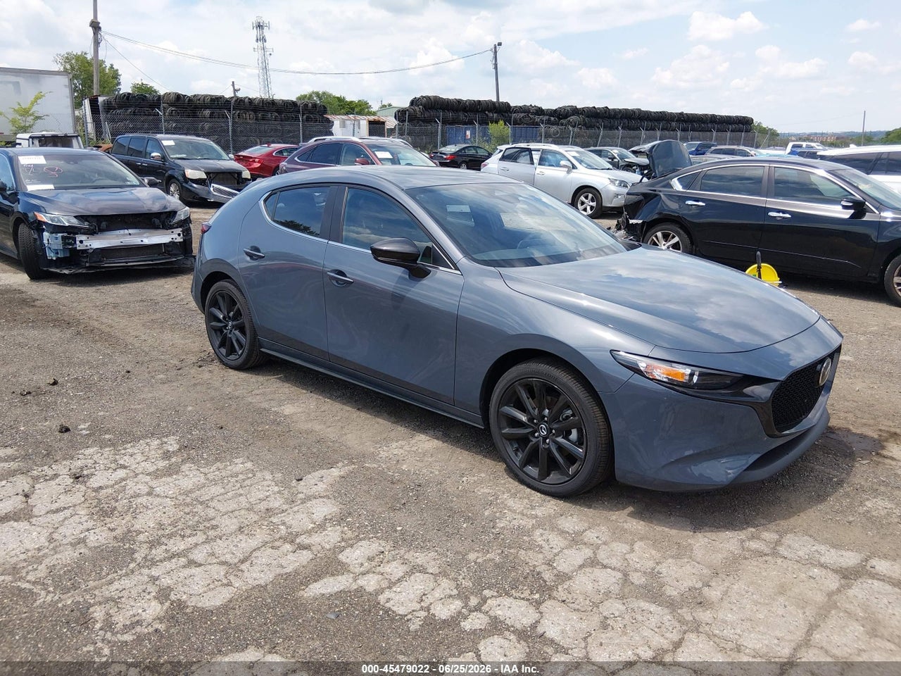 JM1BPBLL7T1****** · 2026 MAZDA MAZDA3 2.5 S CARBON EDITION