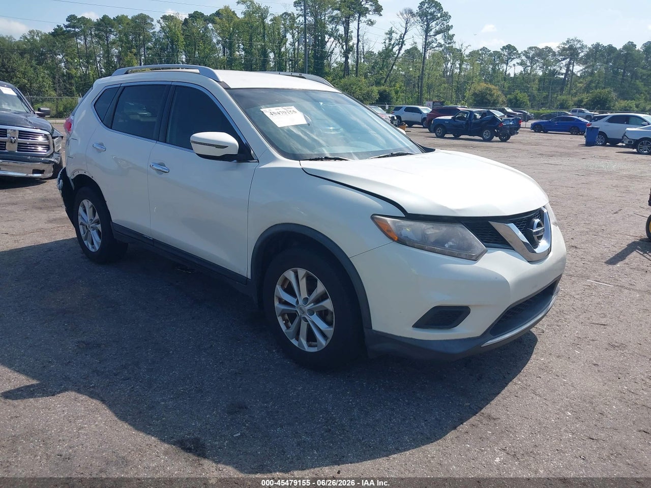 KNMAT2MT7GP****** · 2016 NISSAN ROGUE SV