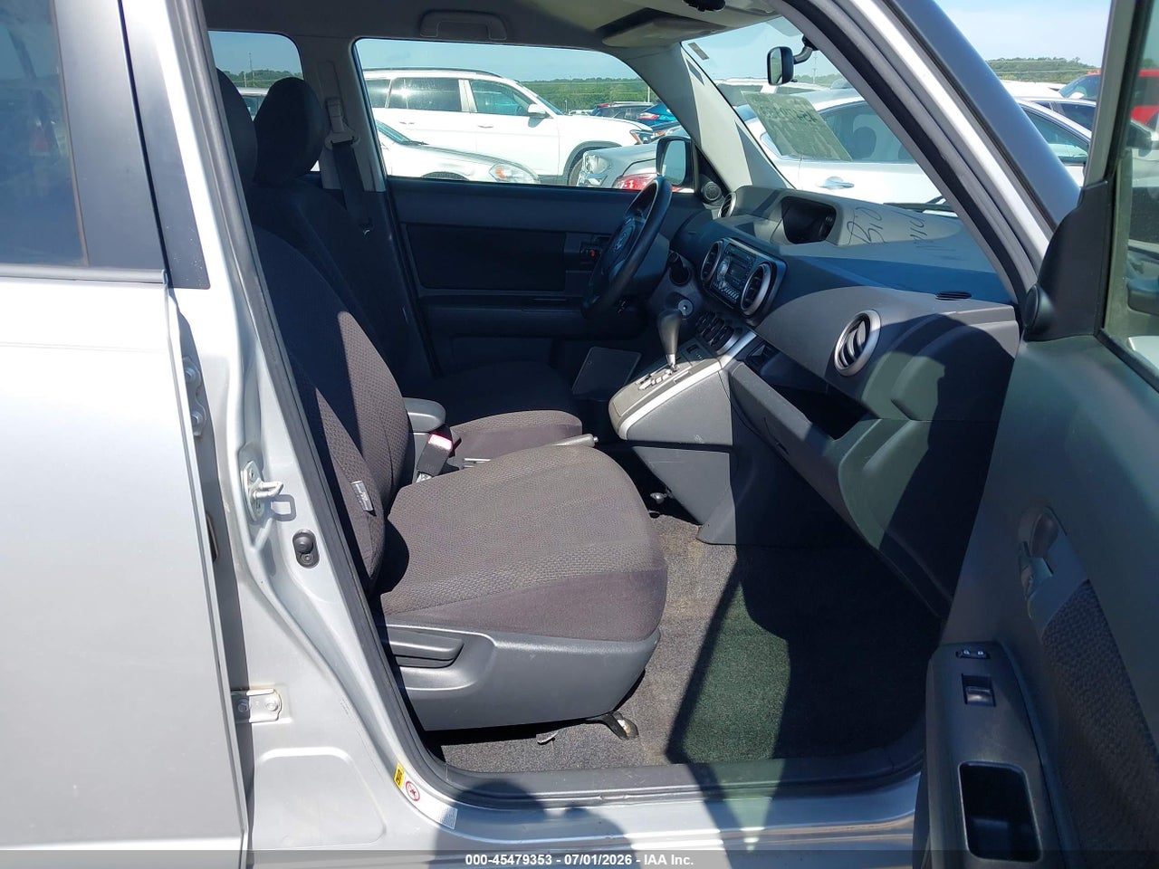 2010 SCION XB · 5/11
