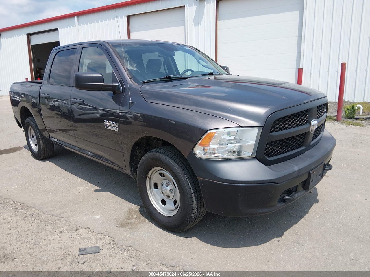 1C6RR7KG5JS****** · 2018 RAM 1500 TRADESMAN  4X4 5'7 BOX