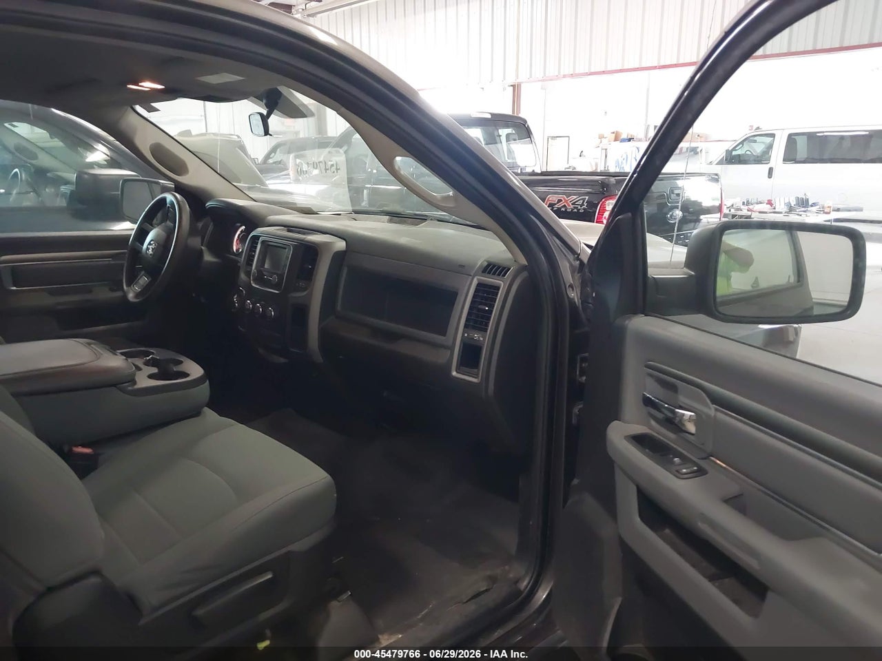 2017 RAM 1500 TRADESMAN  4X2 8' BOX · 5/11