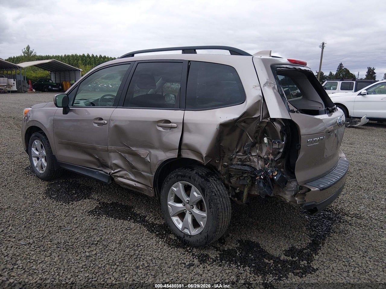 2016 SUBARU FORESTER 2.5I PREMIUM · 3/11