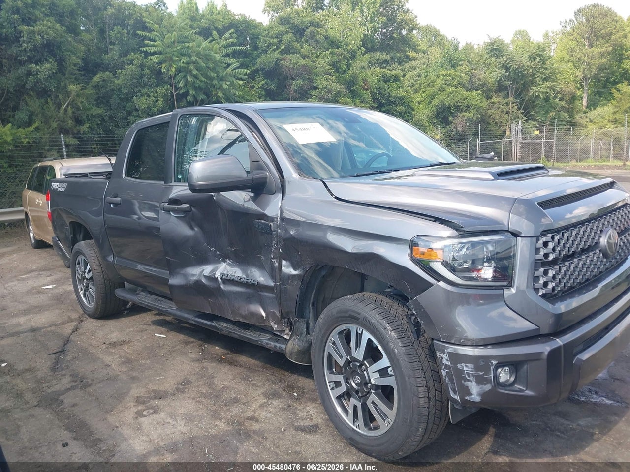 5TFDY5F17LX****** · 2020 TOYOTA TUNDRA SR5