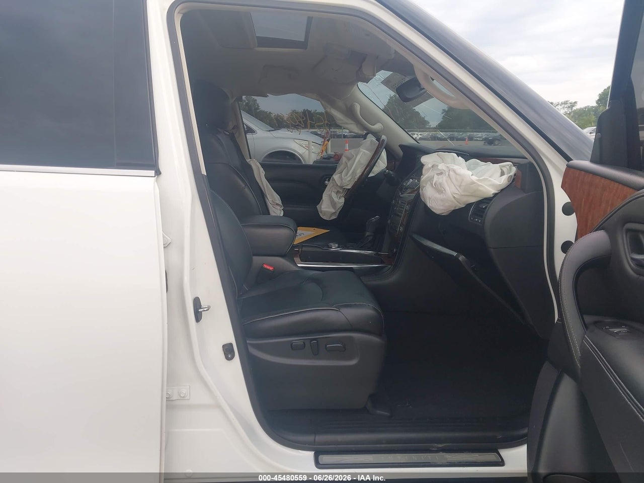 2018 INFINITI QX80 · 5/11