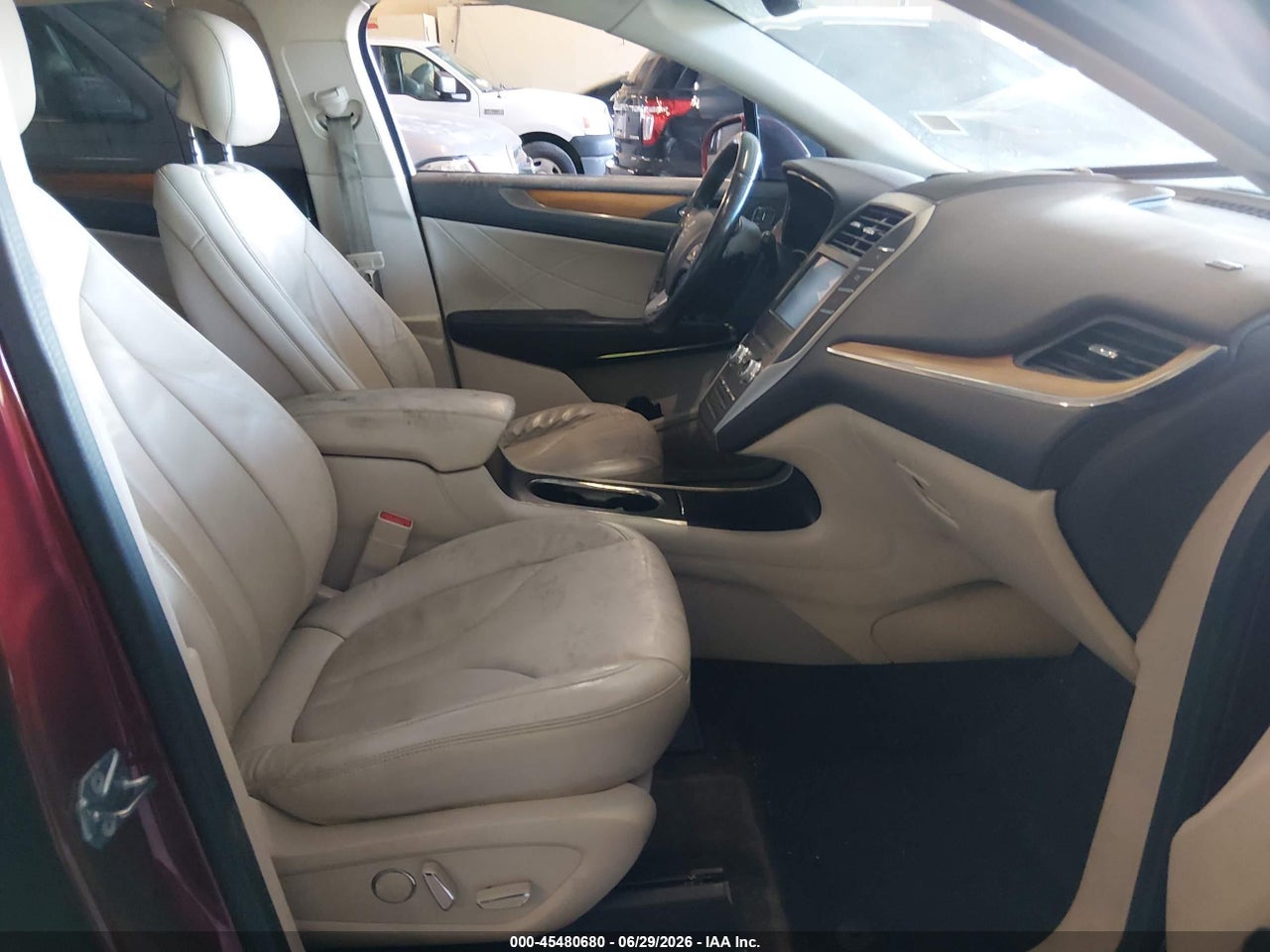 2017 LINCOLN MKC SELECT · 5/11