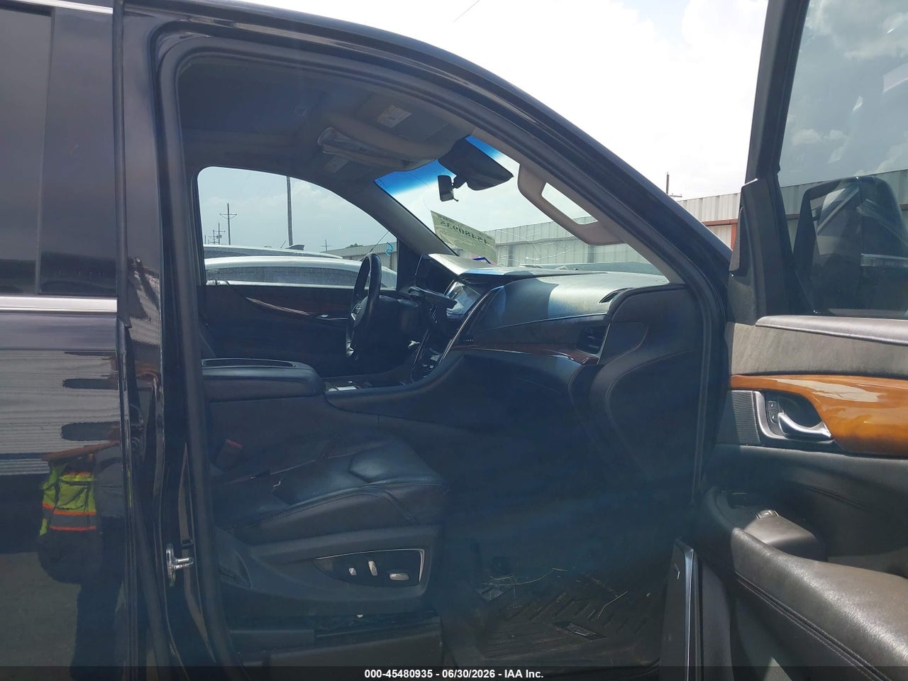 2019 CADILLAC ESCALADE LUXURY · 5/10