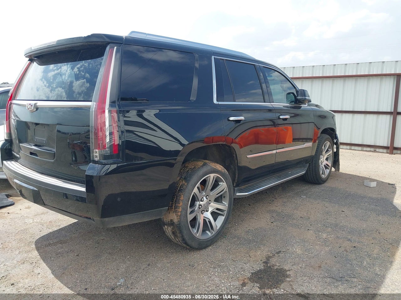 2019 CADILLAC ESCALADE LUXURY · 4/10