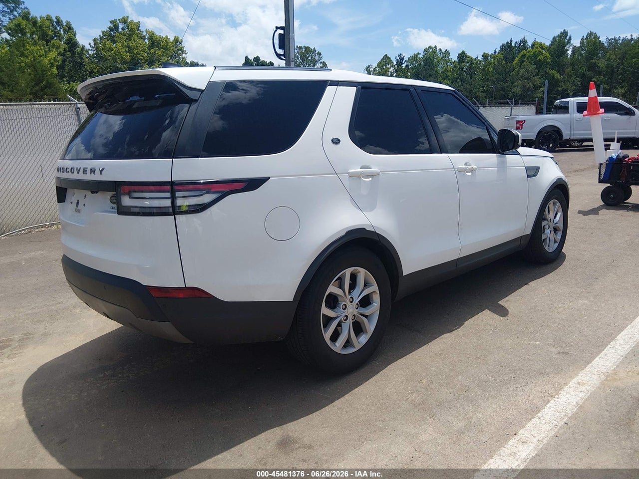 2018 LAND ROVER DISCOVERY SE · 4/11
